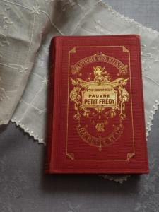 Un livre ancien , Bibliothèque rose de Hachette, Pauvre Petit Frédy