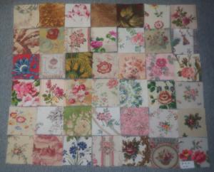   Lot de 42 petits coupons de tissus anciens pour patchwork..///
