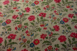 TISSU ANCIEN PETITES FLEURS ET OEILLETS