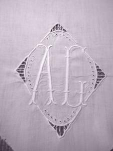 Grand monogramme ancien AC