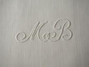 Monogramme ancien MB sur serviette