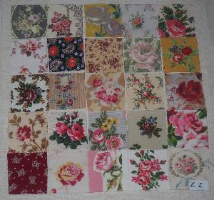   25 petits coupons de tissus anciens pour patchwork , motifs de " roses "