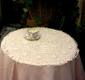 GRAND NAPPERON ANCIEN EN DENTELLE D IRLANDE