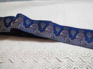 Beau galon / ruban ancien