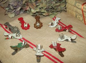  LOT DE 10 PINCES  ANCIENNES POUR BOUGIES /Noël, déco shabby