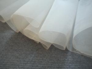 Long et large ruban ancien d'organdi, ceinture ancienne