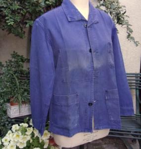 Veste ancienne , bleu de travail, usagée, ouvrier, atelier, ferme, campagne