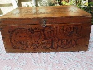 BEAU  COFFRET ANCIEN AMIDON REMY  