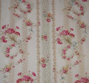 Beau tissu ancien , fins motifs de fleurs et rubans