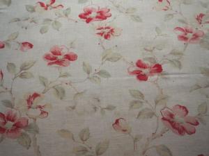 Fin tissu ancien fleuri