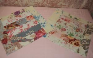 2 sets de table en tissus anciens fleuris