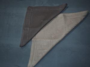 2 serviettes anciennes coloris rustiques